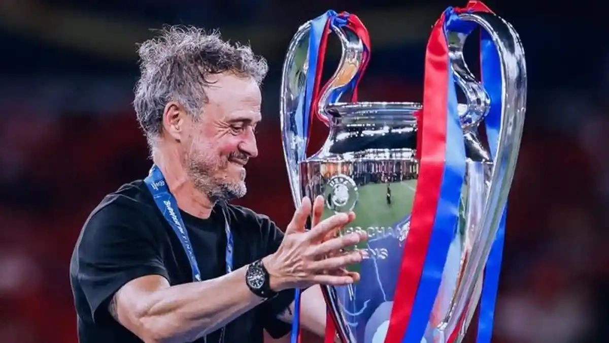 koleksi-3-gelar-ucl-luis-enrique-masuk-geng-pelatih-elit