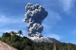 halmahera-tiga-pendaki-meregang-nyawa-akibat-erupsi-eksplosif