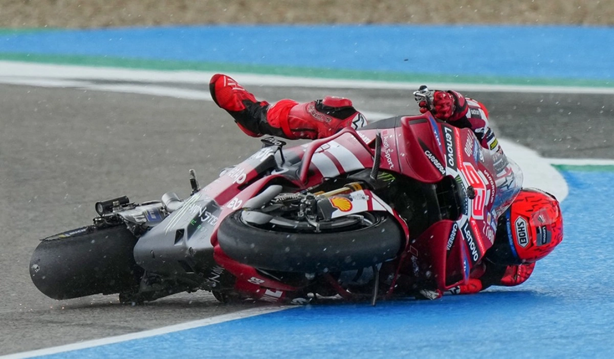 gelar-marc-marquez-analisis-krisis-di-tikungan-jerez