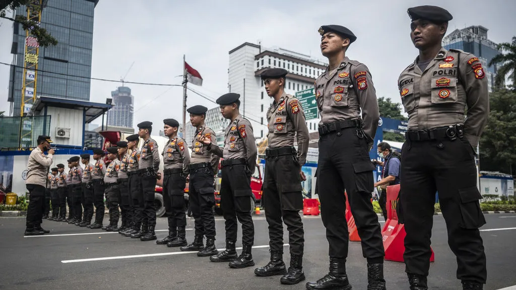 kawal-demo-mahasiswa-hari-ini-polisi-buka-layanan-darurat-110