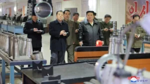 militer-asia-timur-korea-utara-resmikan-pabrik-senjata-nuklir